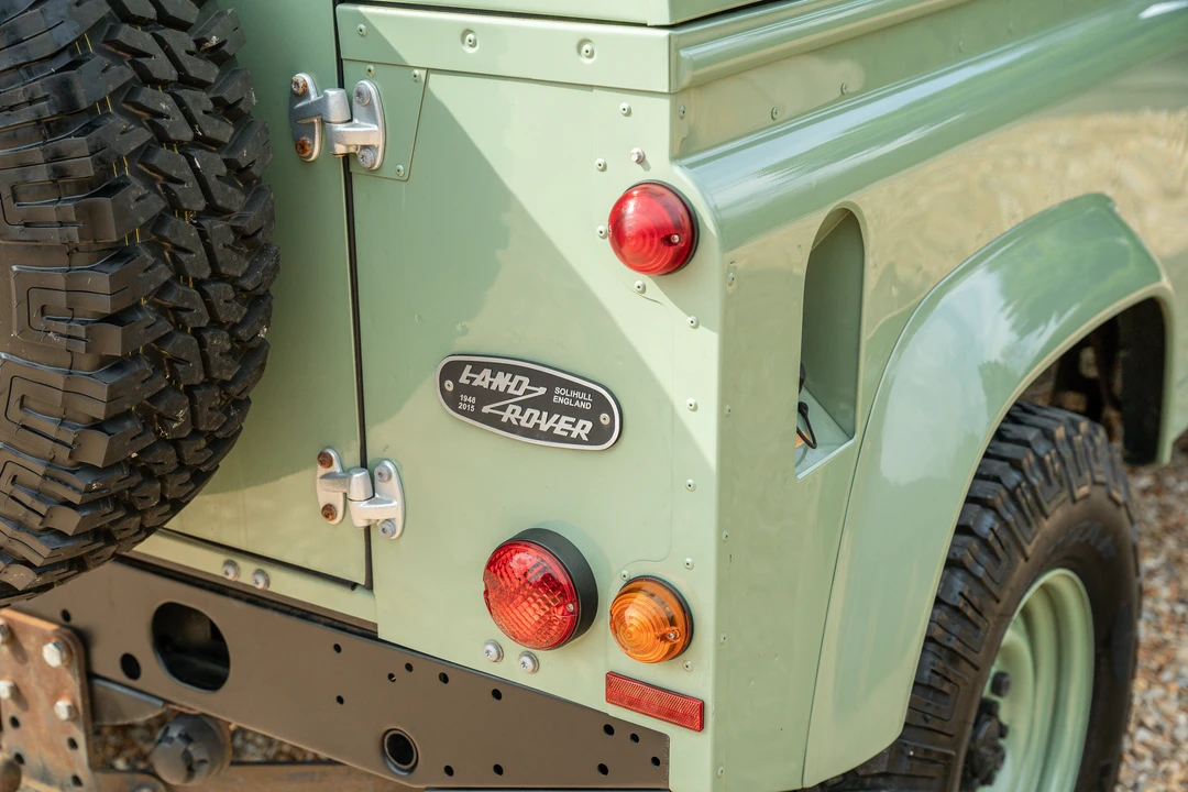 2015 Land Rover Defender 90 - Image 26 of 31