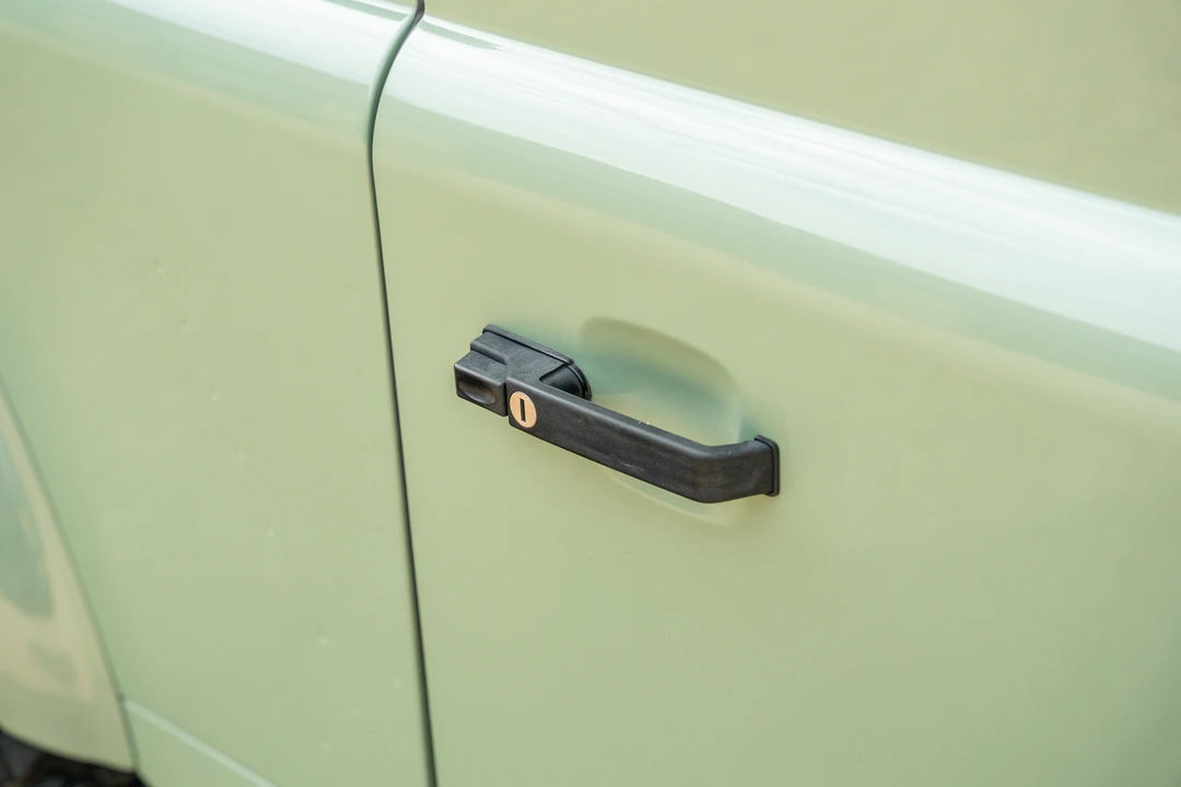 2015 Land Rover Defender 90 - Image 30 of 31