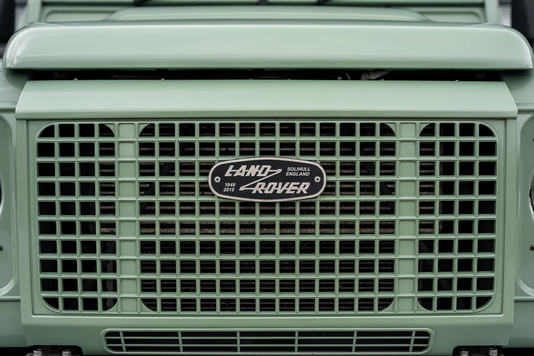 2015 Land Rover Defender 90 - Image 26 of 31