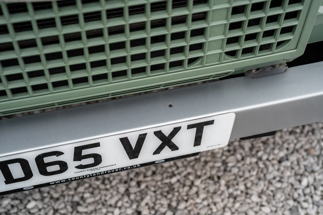 2015 Land Rover Defender 90 - Image 29 of 31
