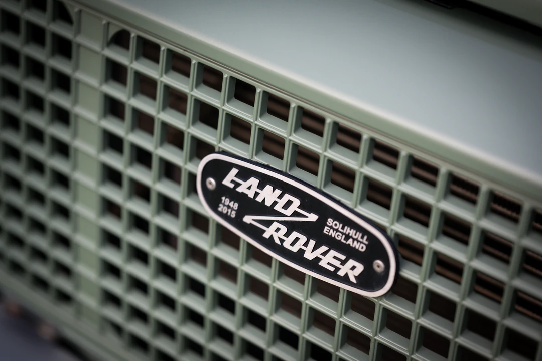 2015 Land Rover Defender 90 - Image 21 of 31