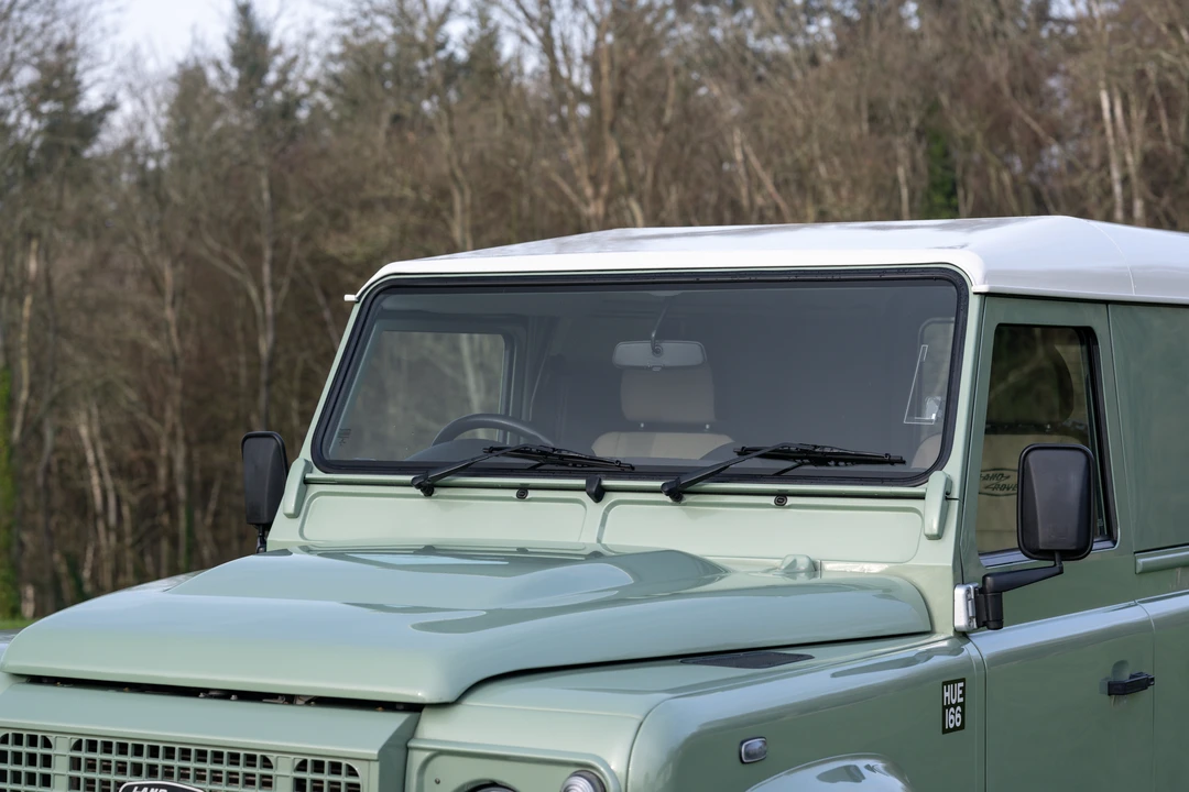 2015 Land Rover Defender 90 - Image 22 of 31