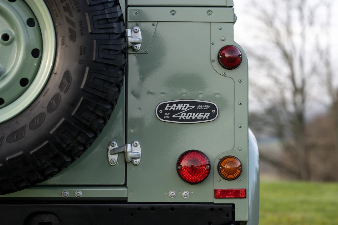 2015 Land Rover Defender 90 - Image 28 of 31