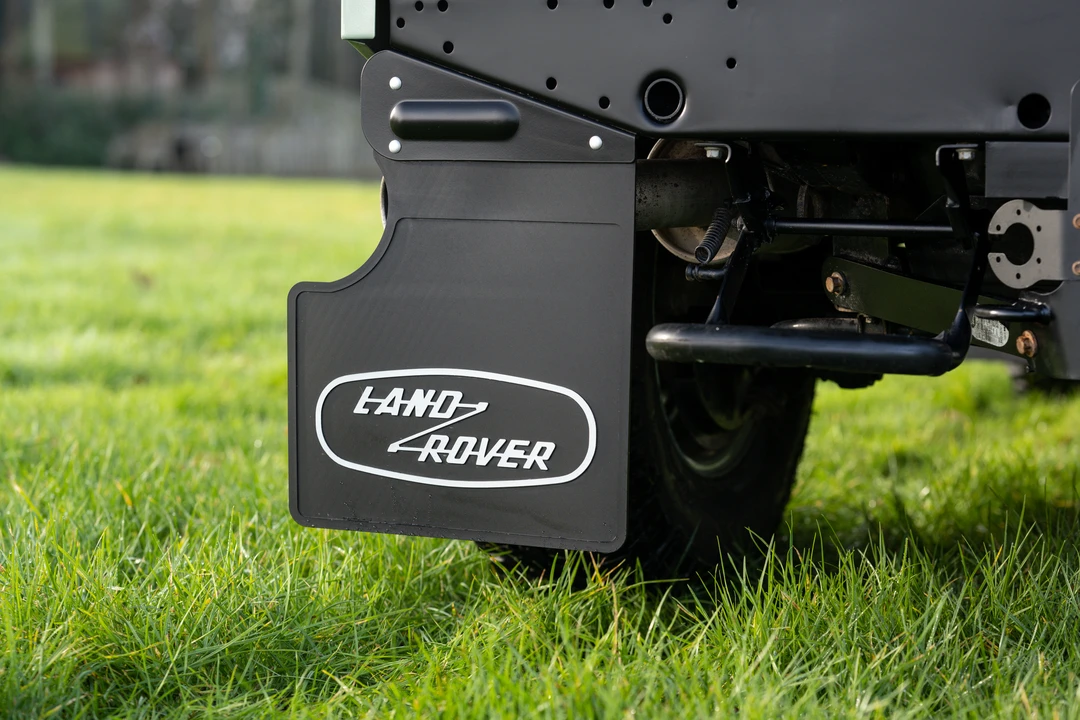 2015 Land Rover Defender 90 - Image 29 of 31