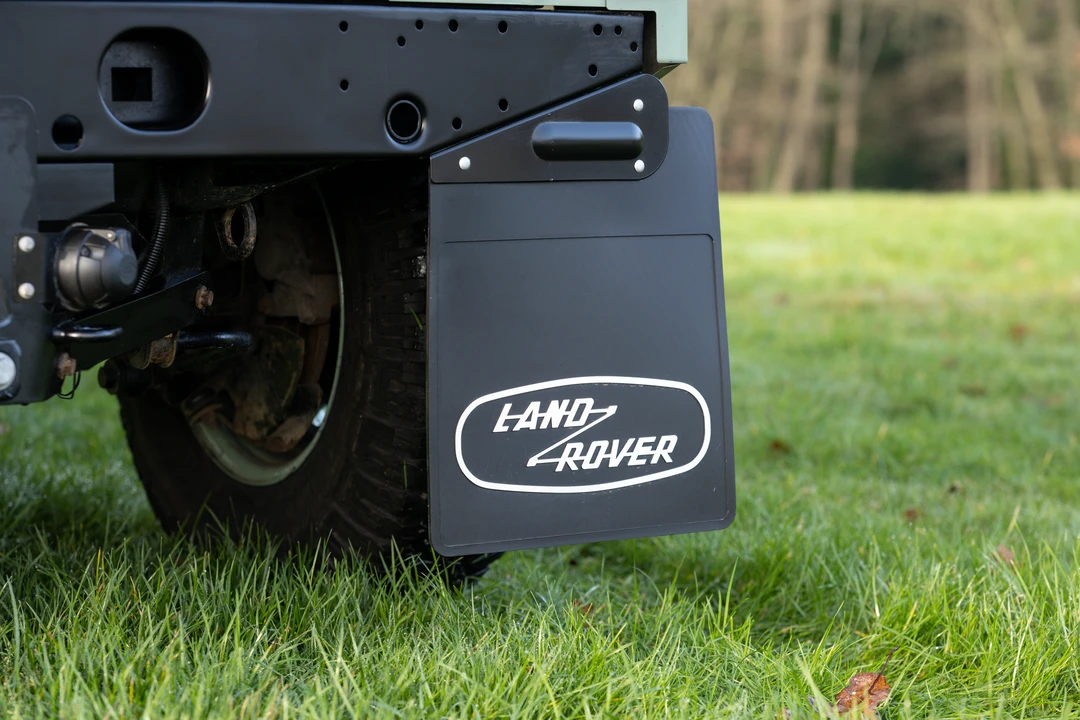 2015 Land Rover Defender 90 - Image 30 of 31