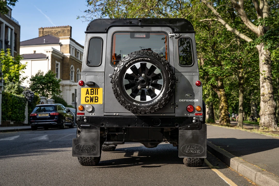 2015 Land Rover Defender 90 - Image 7 of 31