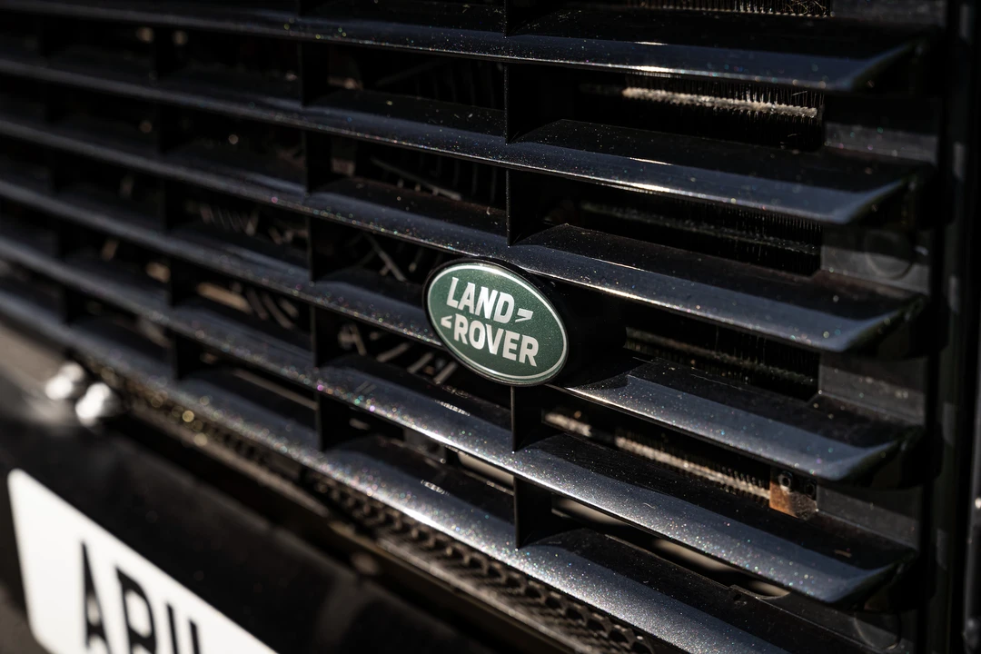 2015 Land Rover Defender 90 - Image 25 of 31