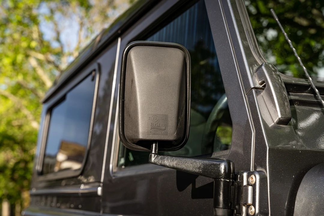 2015 Land Rover Defender 90 - Image 27 of 31