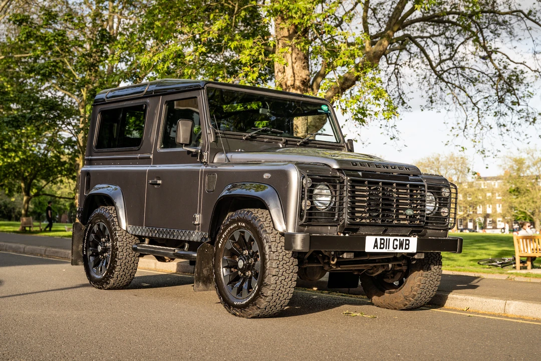 2015 Land Rover Defender 90 - Image 12 of 31