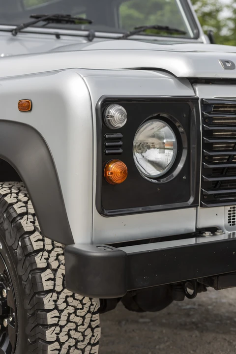 2015 Land Rover Defender 90 - Image 26 of 31