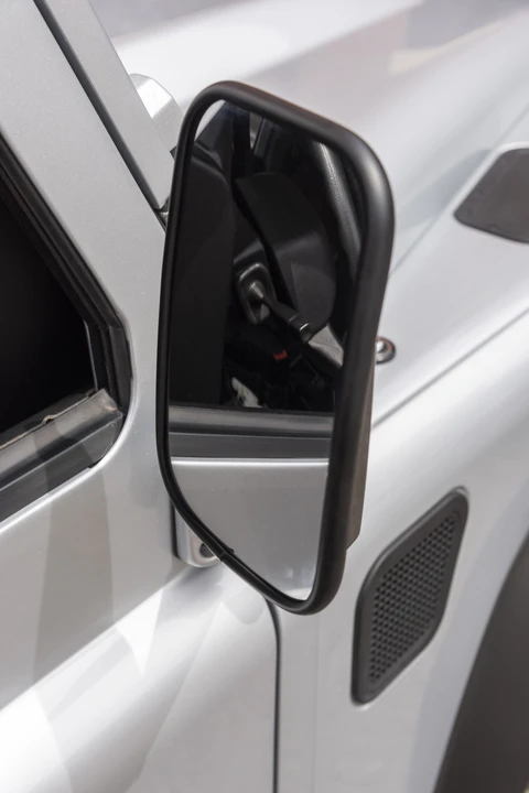 2015 Land Rover Defender 90 - Image 27 of 31