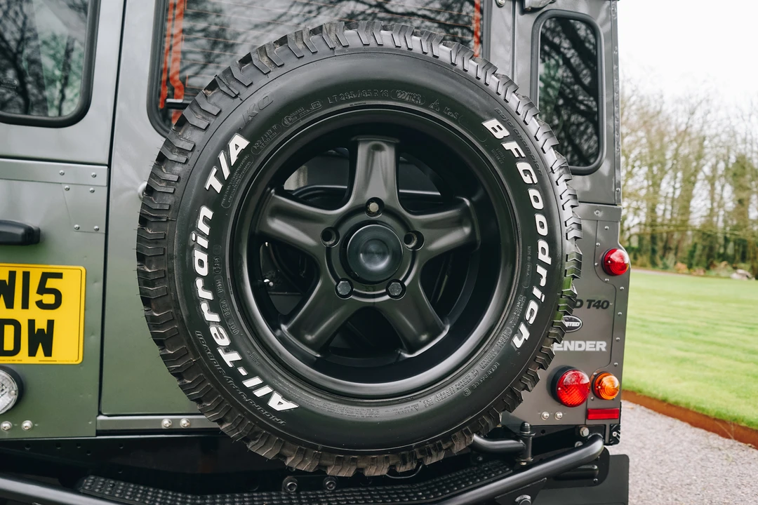2015 Land Rover Defender 90 - Image 31 of 31