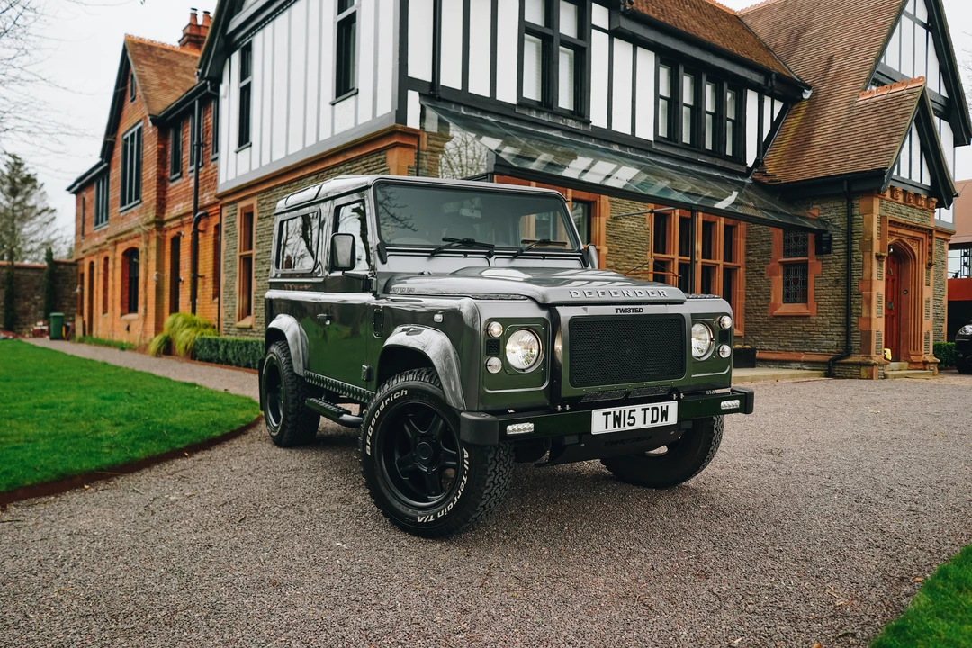 2015 Land Rover Defender 90 - Image 20 of 31