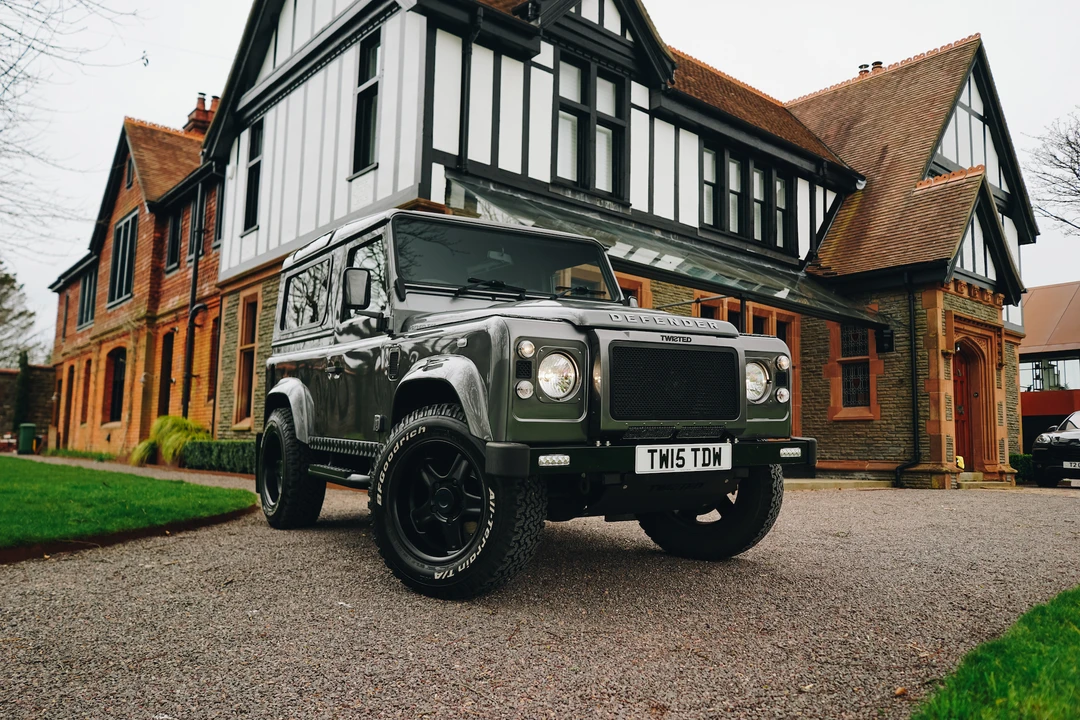 2015 Land Rover Defender 90 - Image 21 of 31