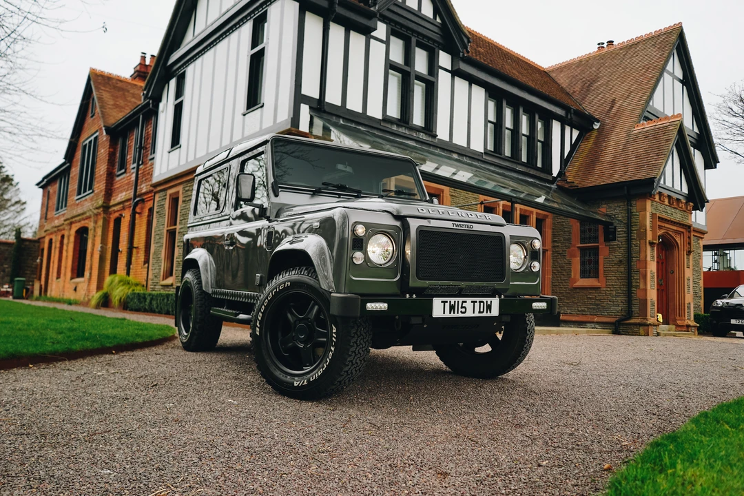 2015 Land Rover Defender 90 - Image 22 of 31
