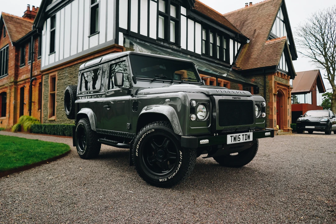 2015 Land Rover Defender 90 - Image 23 of 31