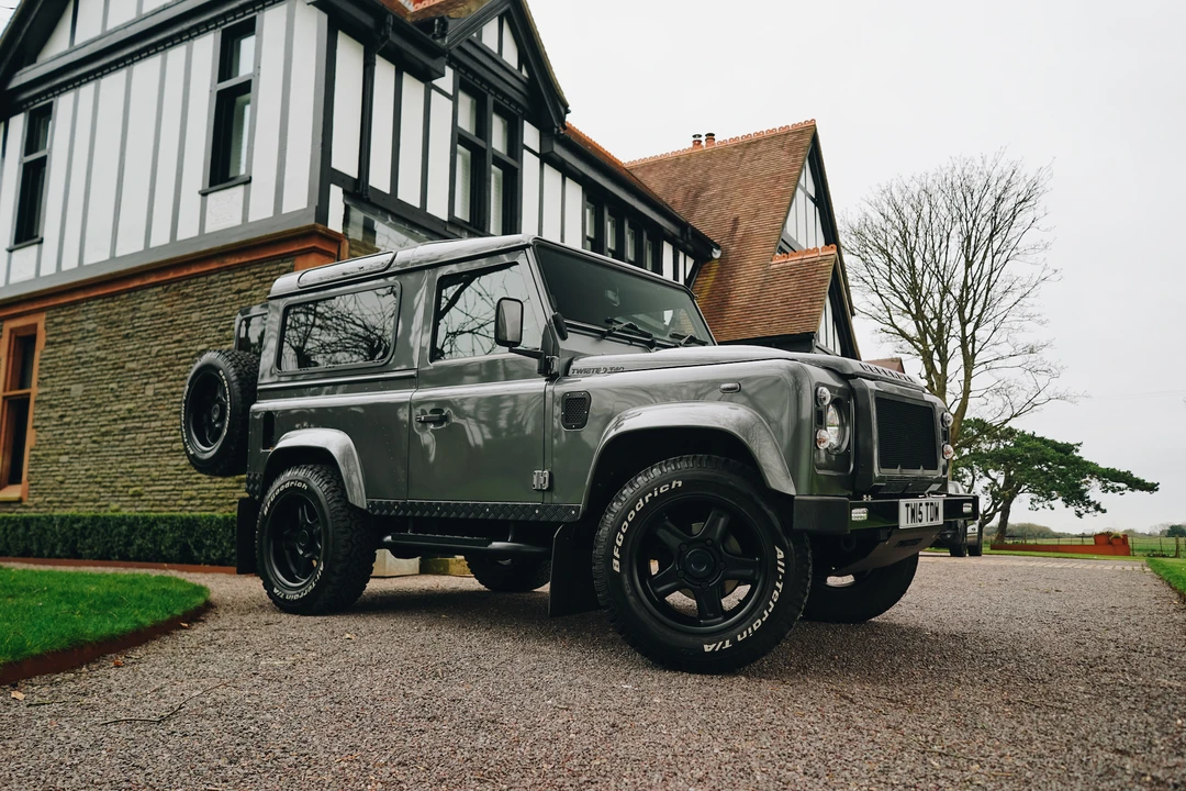 2015 Land Rover Defender 90 - Image 24 of 31