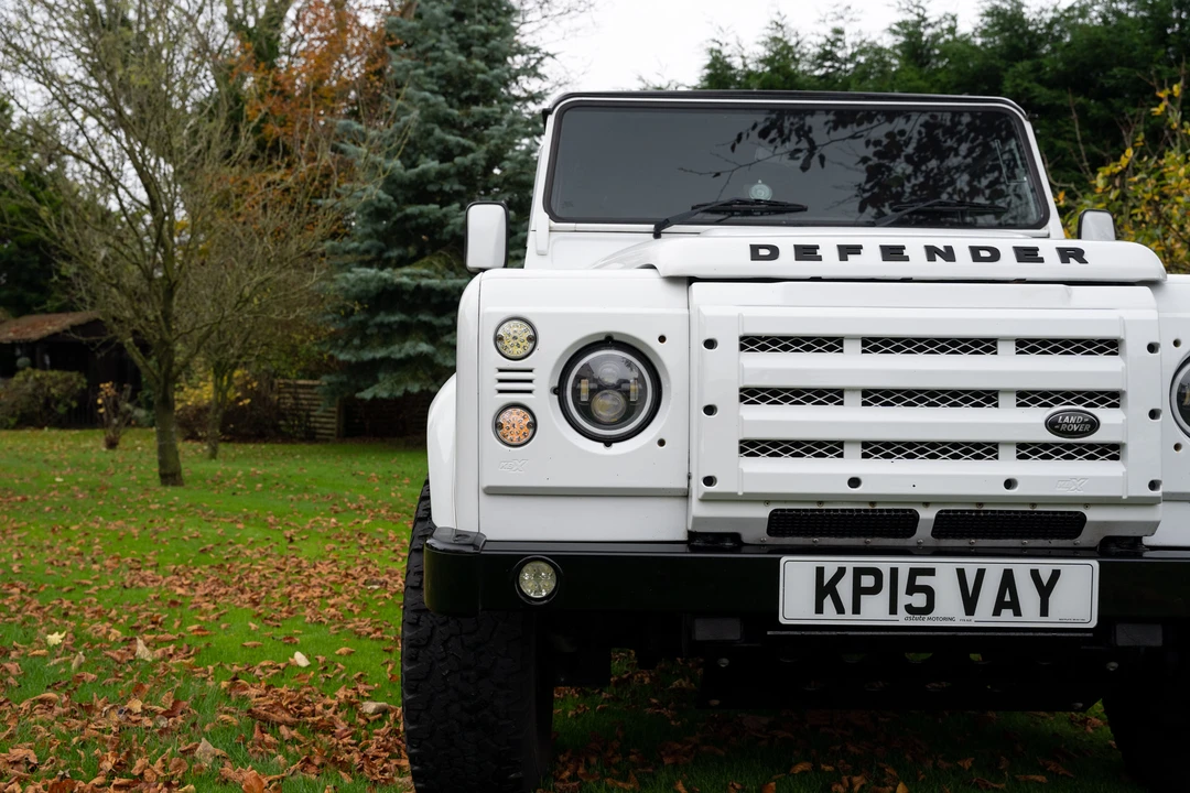 2015 Land Rover Defender 90 - Image 22 of 31