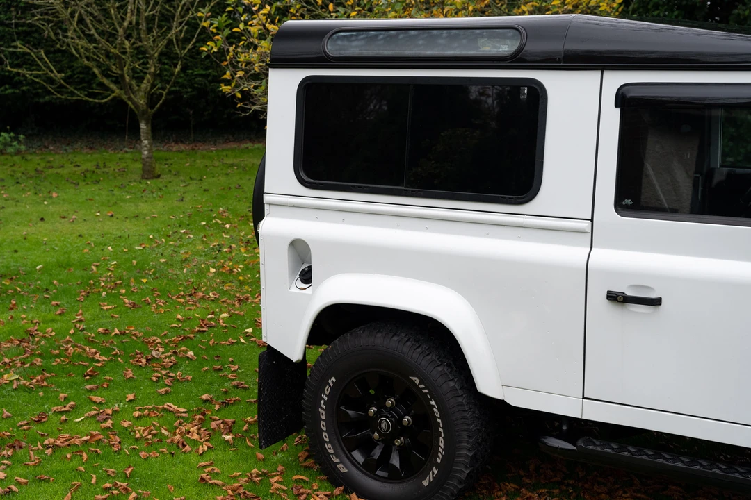 2015 Land Rover Defender 90 - Image 31 of 31