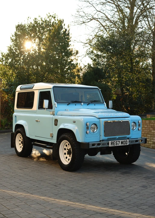 2015 Land Rover Defender 90 - Image 13 of 31