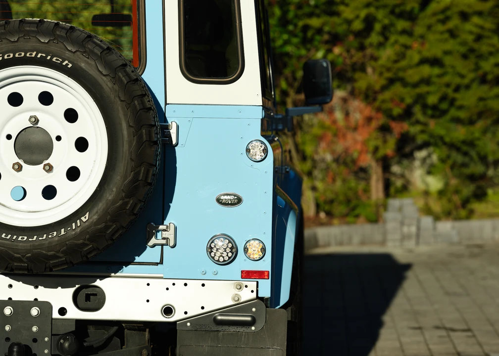 2015 Land Rover Defender 90 - Image 21 of 31
