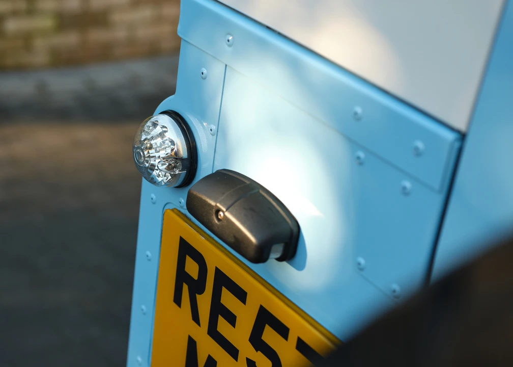2015 Land Rover Defender 90 - Image 28 of 31