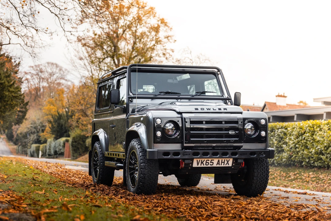 2015 Land Rover Defender 90 - Image 2 of 31