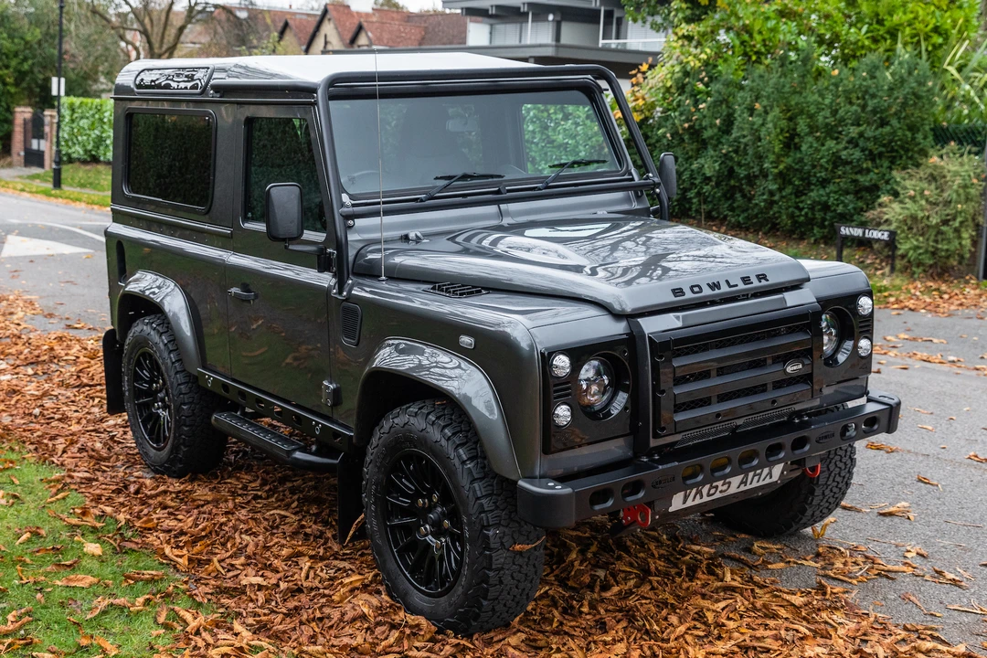 2015 Land Rover Defender 90 - Image 12 of 31