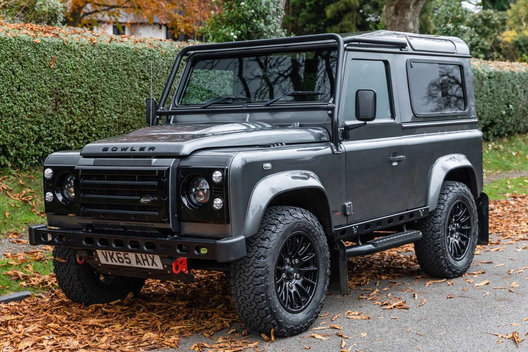 2015 Land Rover Defender 90 - Image 18 of 31