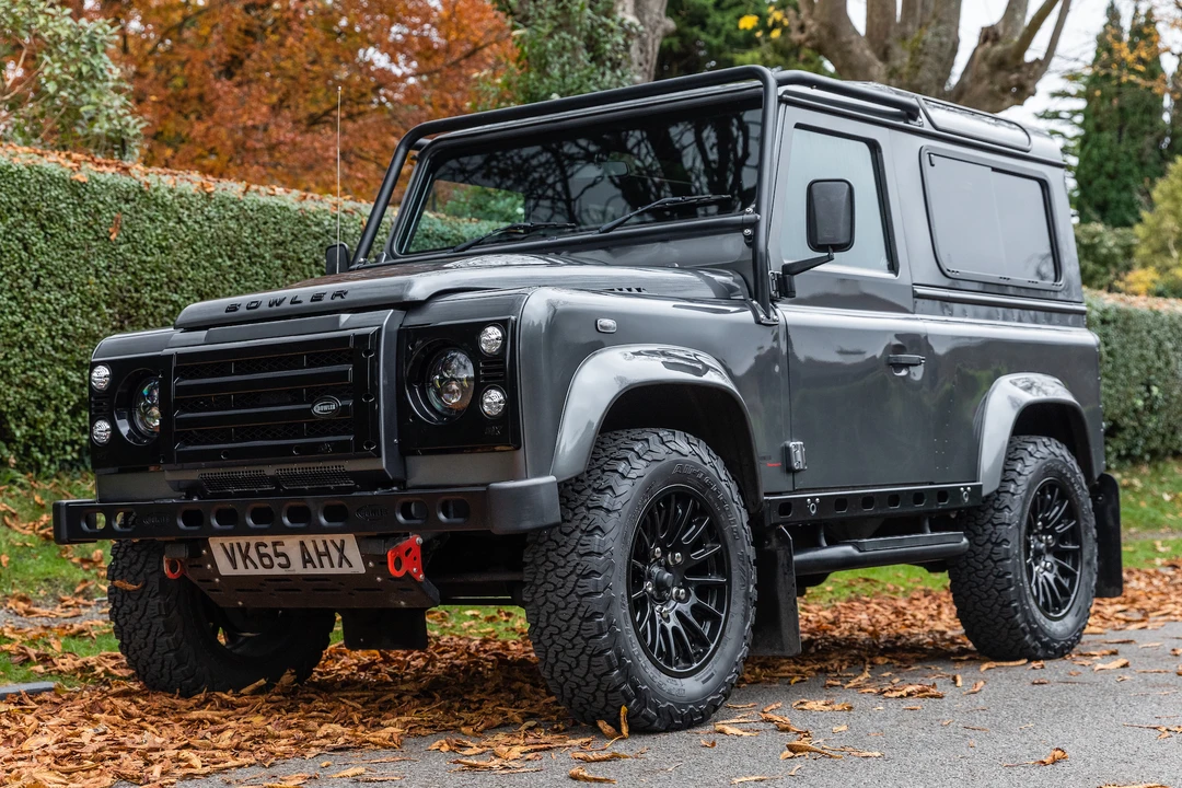 2015 Land Rover Defender 90 - Image 10 of 31