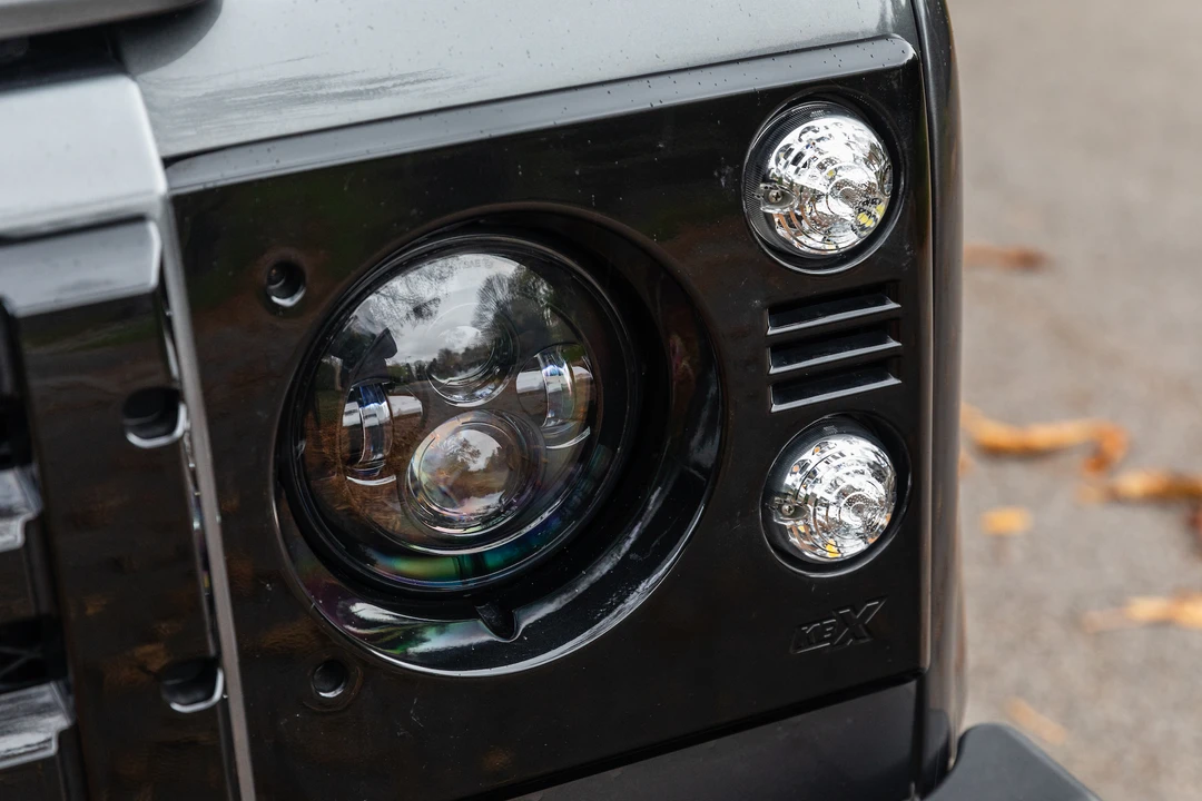 2015 Land Rover Defender 90 - Image 24 of 31
