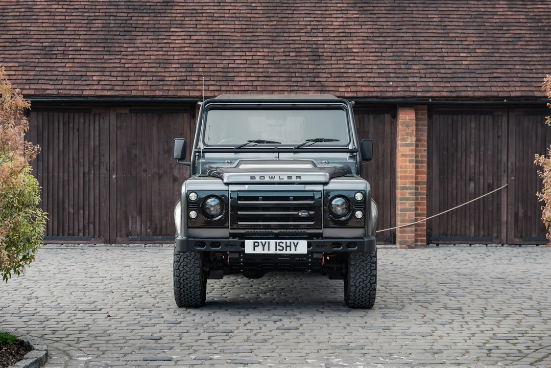 2015 Land Rover Defender 90 - Image 7 of 31