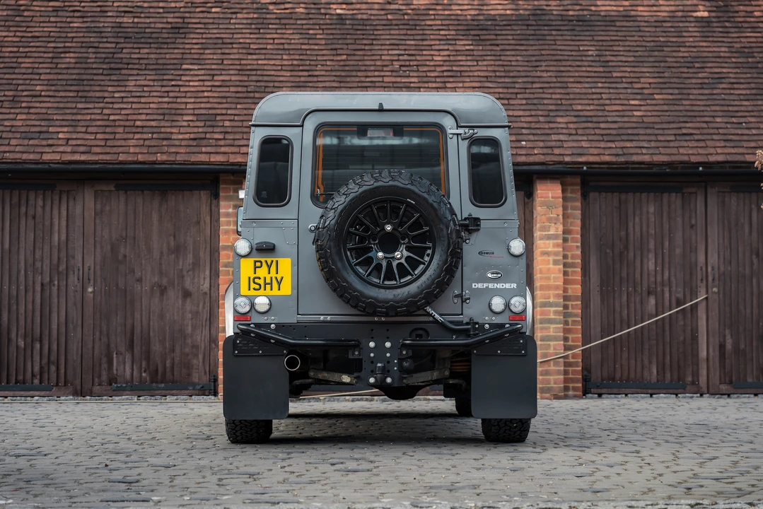 2015 Land Rover Defender 90 - Image 21 of 31