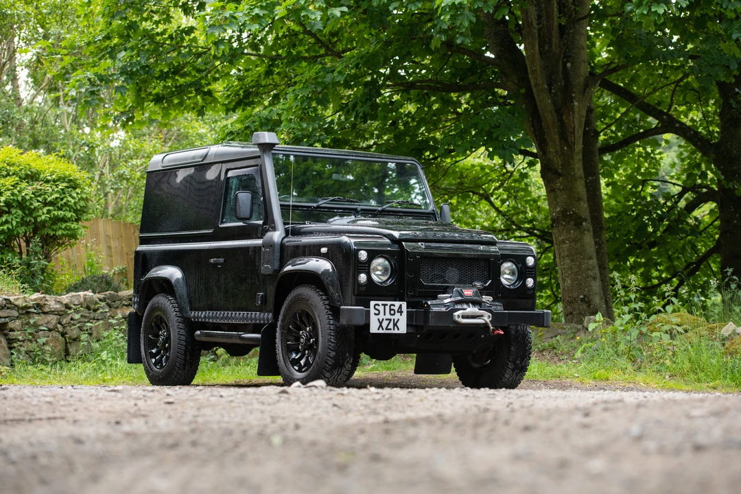 2015 Land Rover Defender 90 - Image 13 of 31