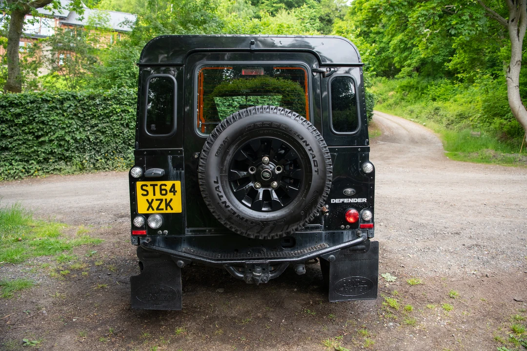 2015 Land Rover Defender 90 - Image 7 of 31