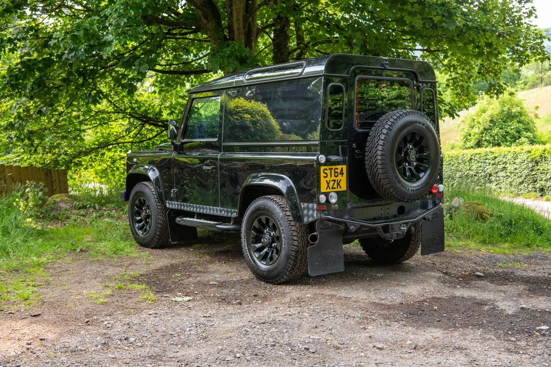 2015 Land Rover Defender 90 - Image 8 of 31