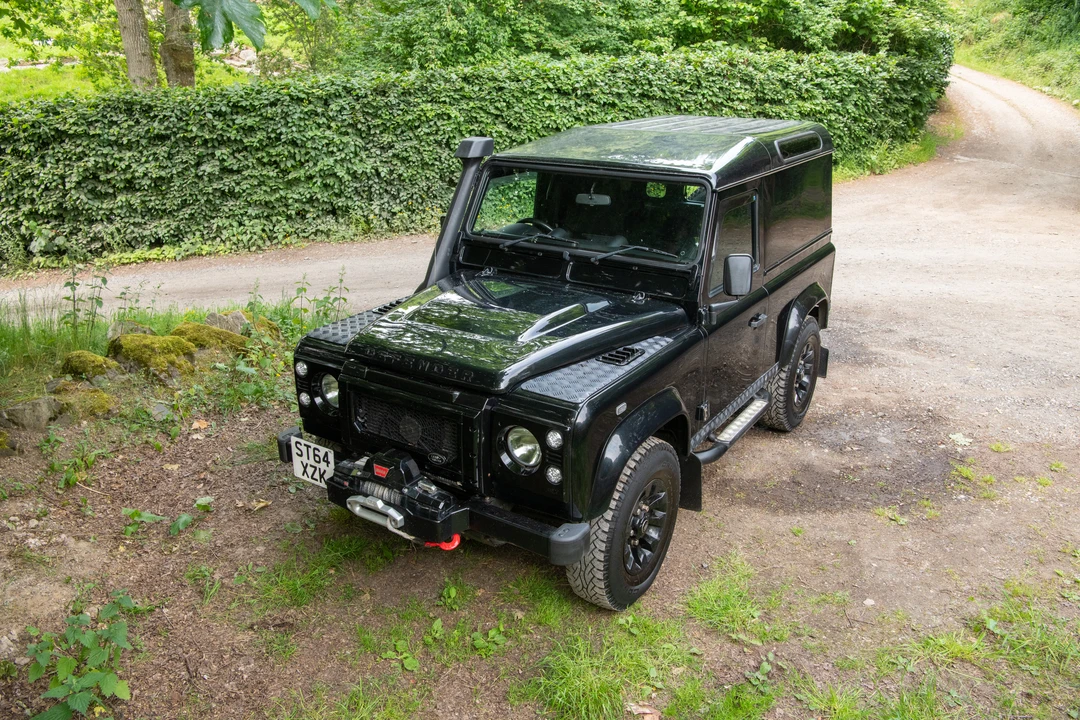 2015 Land Rover Defender 90 - Image 11 of 31