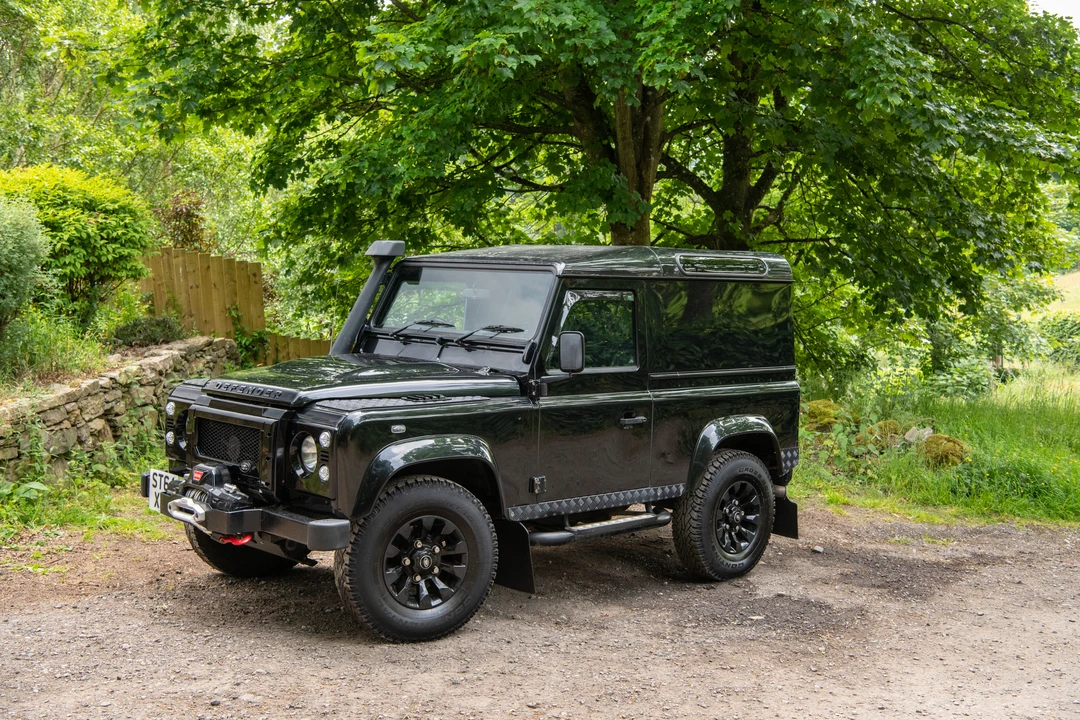 2015 Land Rover Defender 90 - Image 23 of 31