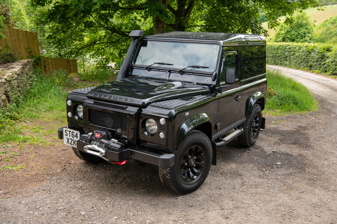 2015 Land Rover Defender 90 - Image 24 of 31