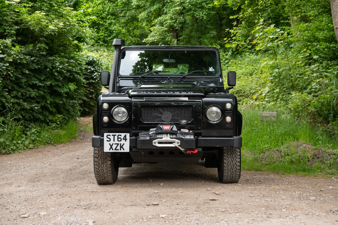 2015 Land Rover Defender 90 - Image 3 of 31