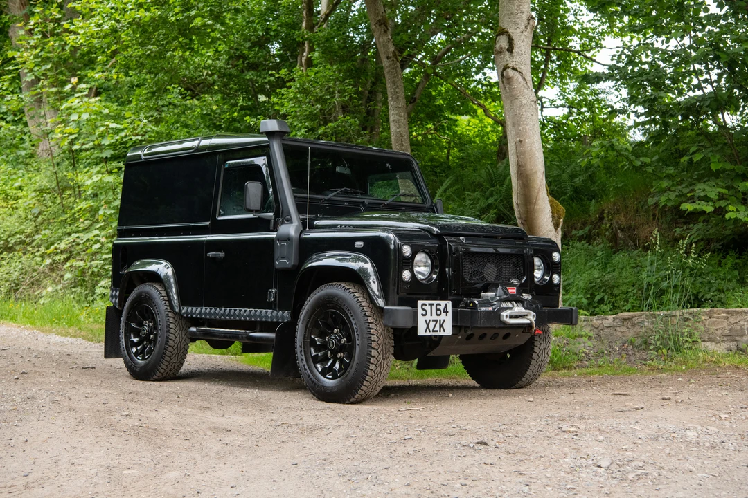 2015 Land Rover Defender 90 - Image 25 of 31