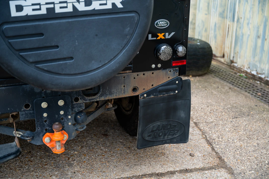 2015 Land Rover Defender 90 - Image 27 of 31