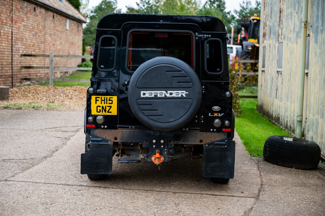 2015 Land Rover Defender 90 - Image 12 of 31