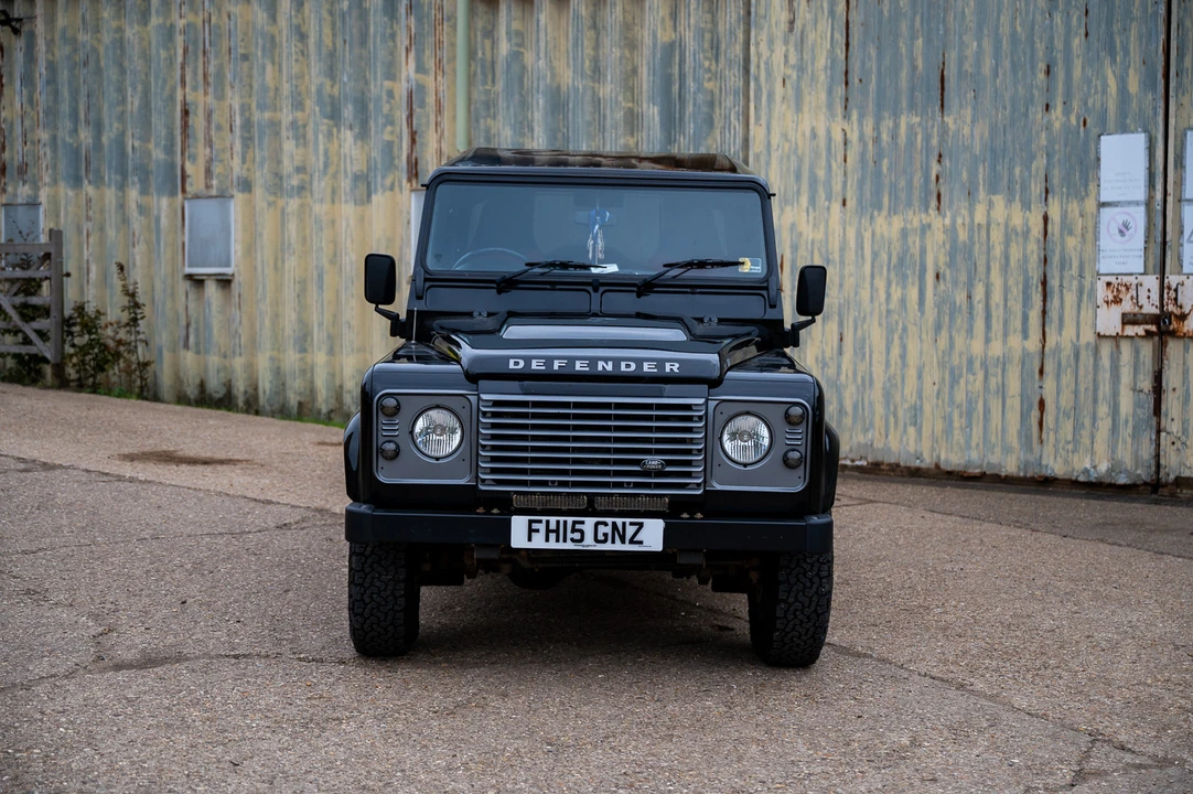 2015 Land Rover Defender 90 - Image 19 of 31