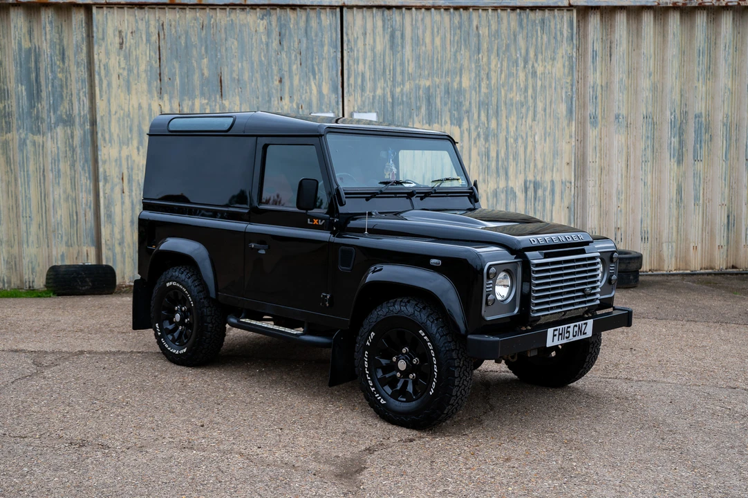 2015 Land Rover Defender 90 - Image 21 of 31