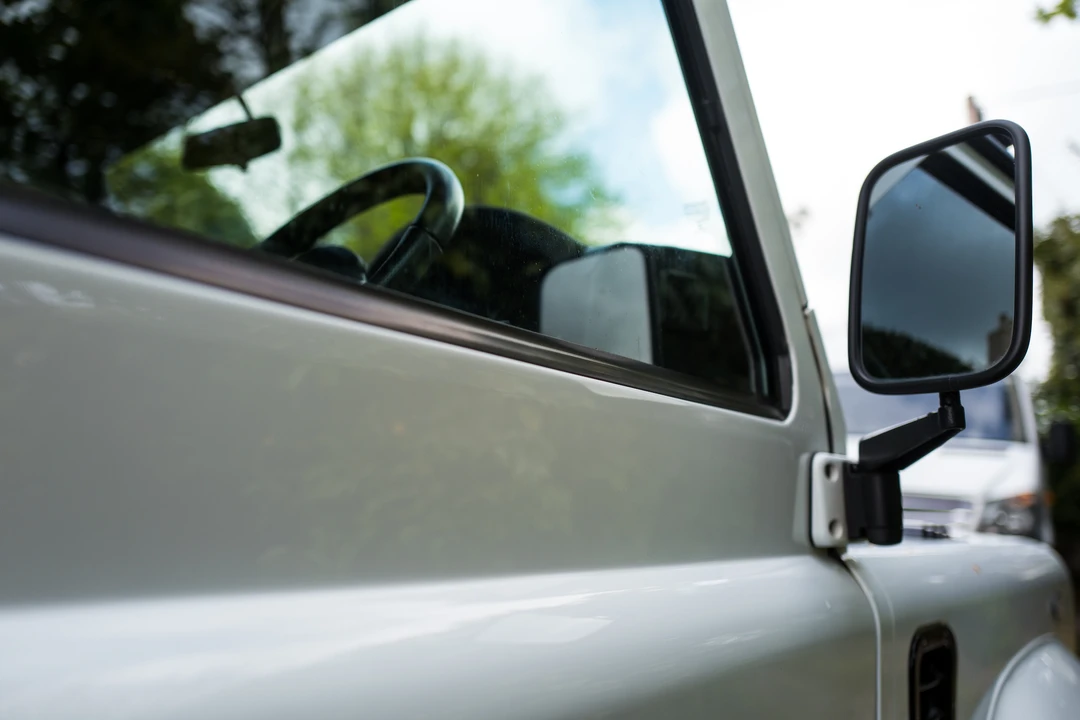 2015 Land Rover Defender 90 - Image 28 of 31