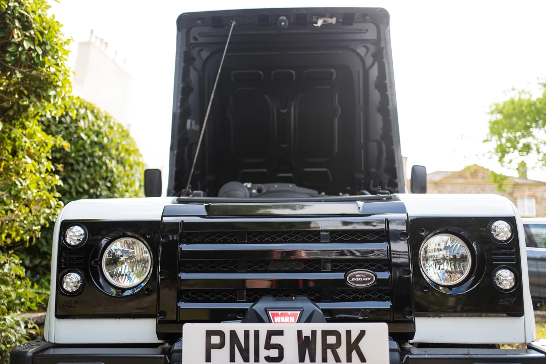 2015 Land Rover Defender 90 - Image 19 of 31