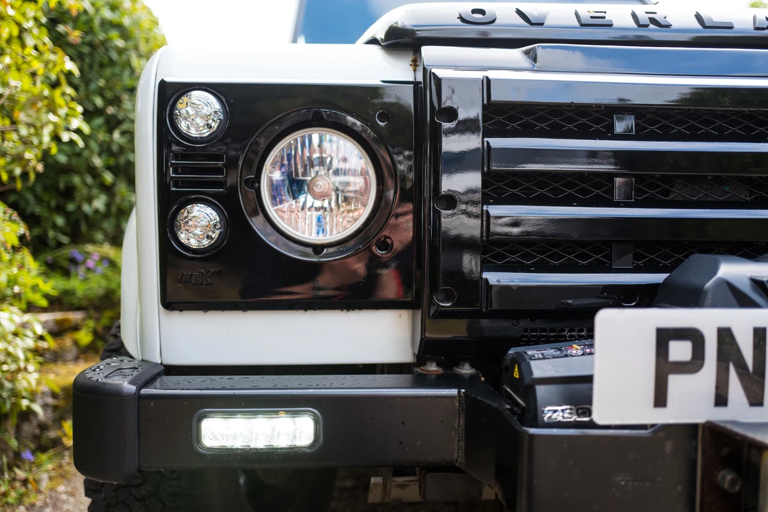 2015 Land Rover Defender 90 - Image 20 of 31