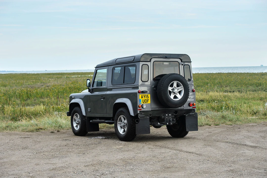 2015 Land Rover Defender 90 - Image 29 of 31