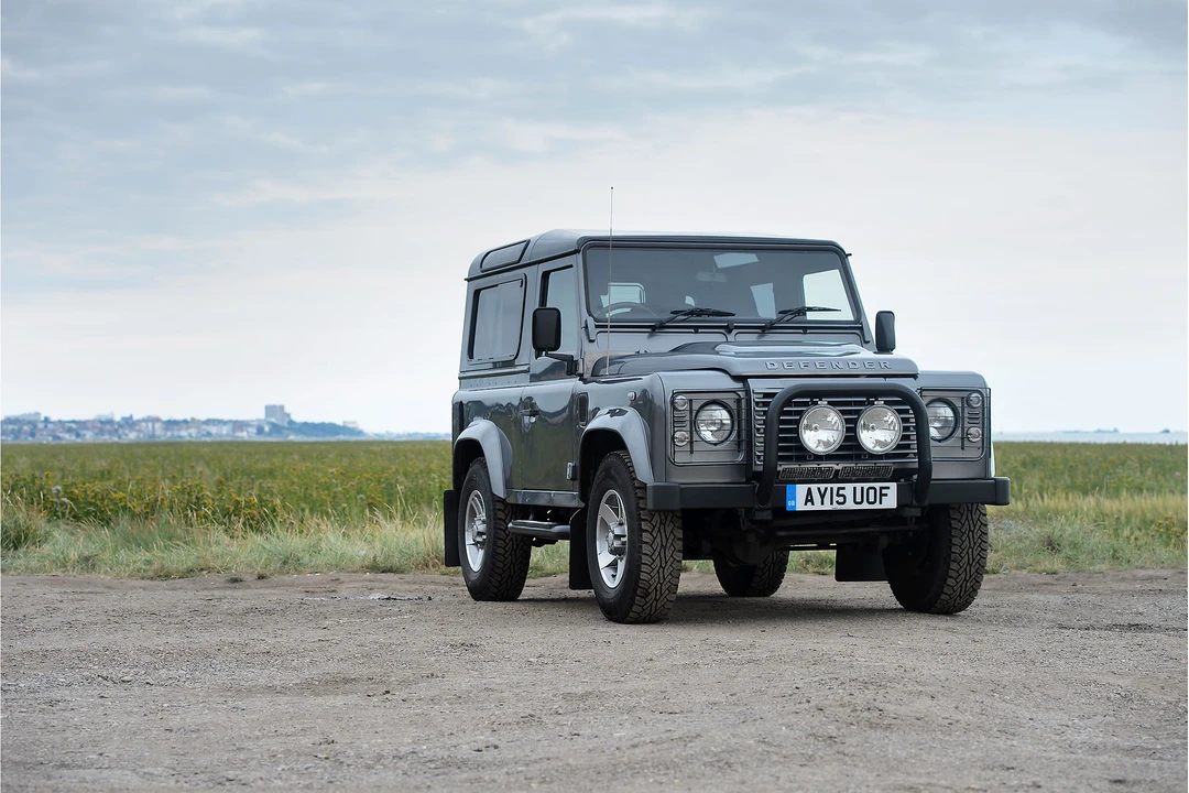 2015 Land Rover Defender 90 - Image 20 of 31